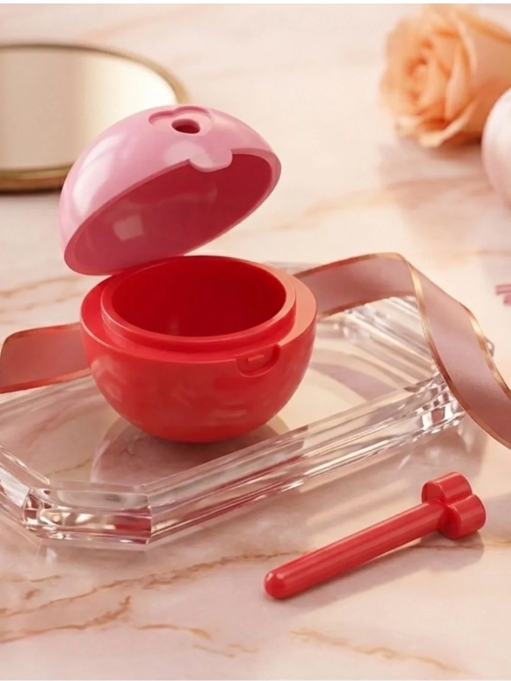Pink Lip Mask with Hyaluronic Acid & Vitamin E - Strawberry Scented